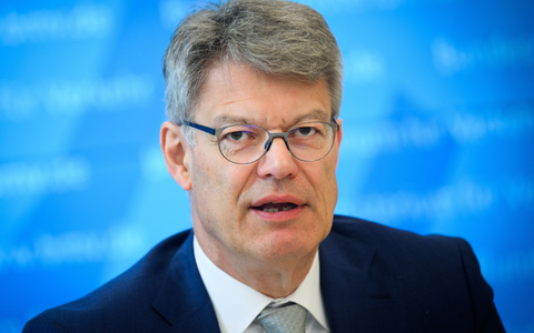 Verkehrsminister Schnieder hat Eckpunkte mit den Ländern abgestimmt.  - Foto: Bernd von Jutrczenka/dpa