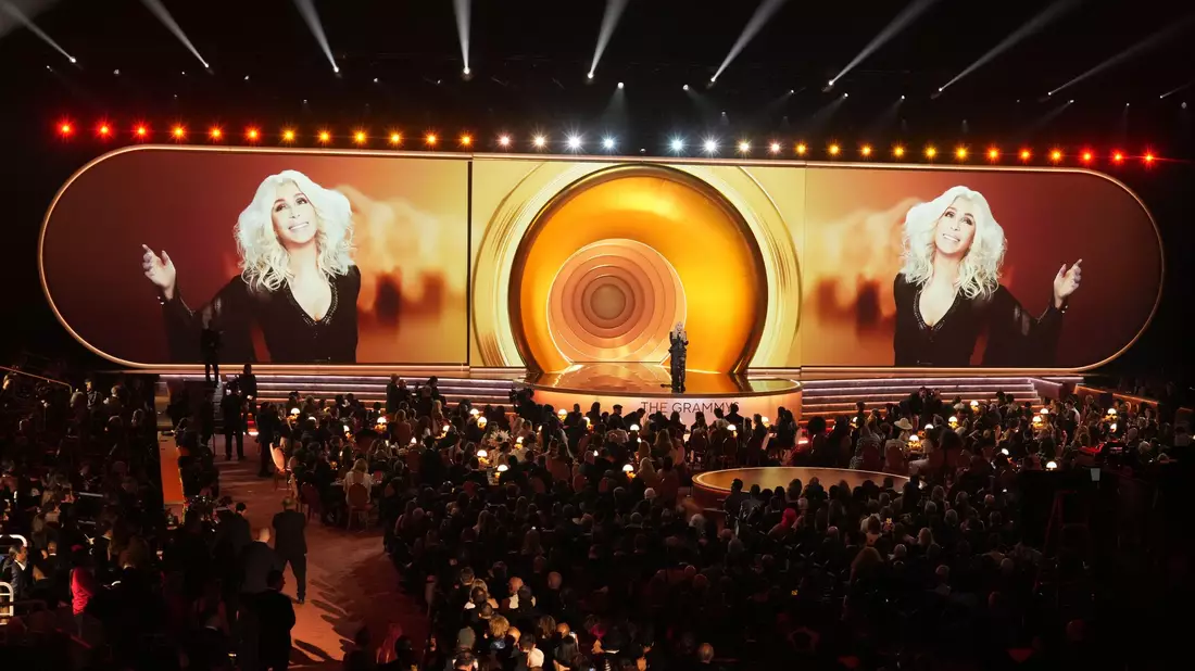 Musik-Ikone Cher erhielt bei den Grammys 2026 einen Ehrenpreis. (Archivbild) - Bild: Chris Pizzello/Invision/AP/dpa