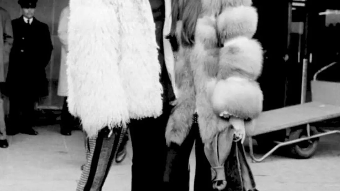 Unter dem Namen Sonny & Cher gelang dem Ehepaar mit «I Got You, Babe» ein Welthit. (Archivbild) - Bild: picture alliance / dpa