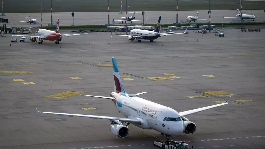 Eurowings baut ihr Angebot in Berlin aus.  - Bild: Soeren Stache/dpa