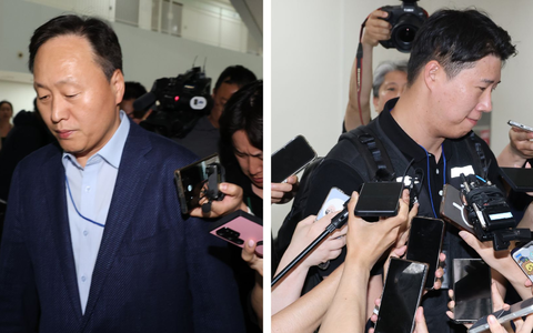 Yeo Myeong Gu (links), Leiter der Abteilung für Gerätelösungen von Samsung Electronics Co., und Choi Seung Ho, Leiter der größten Gewerkschaft von Samsung Electronics, konnten trotz mehrerer Verhandlungsrunden bislang keine Kompromisslösung finden.  - Foto: Yonhap/dpa