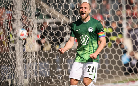 Von seinem Trainer überzeugt: Wolfsburgs Star Christian Eriksen.  - Foto: Christian Charisius/dpa