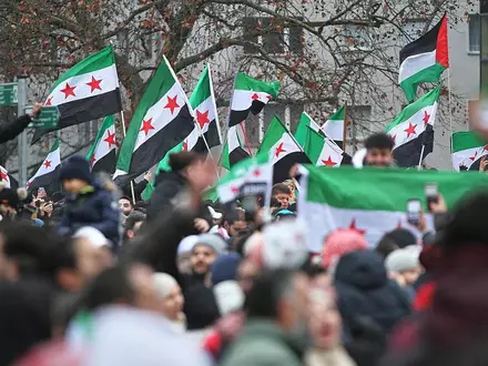 Syrer in Deutschland feiern den Sturz von Assad in Syrien (Archiv) - Foto: via dts Nachrichtenagentur