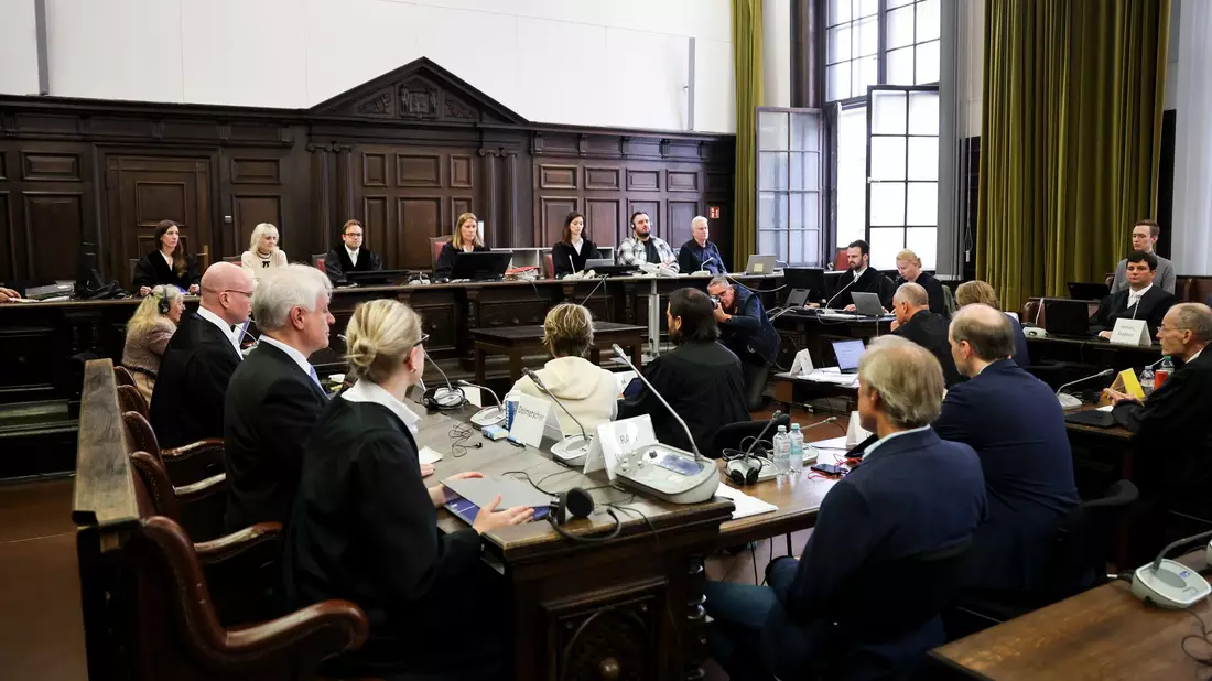 Es ist bereits der 50. Verhandlungstag im Block-Prozess. - Bild: Christian Charisius/dpa-Pool/dpa