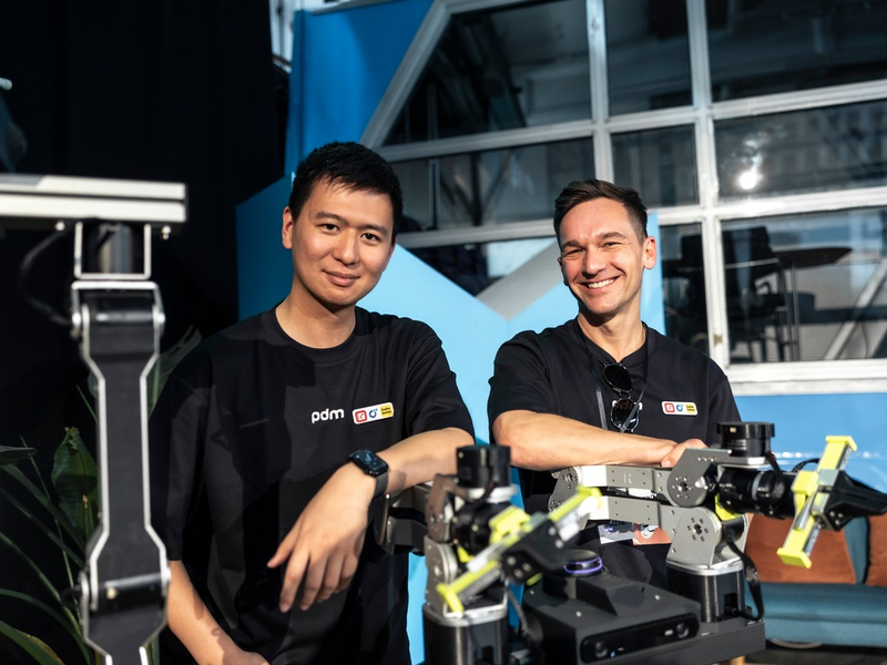Espresso aus Roboterhand: Das Örtliche zeigt die Zukunft lokaler Betriebe - Foto: presseportal.de