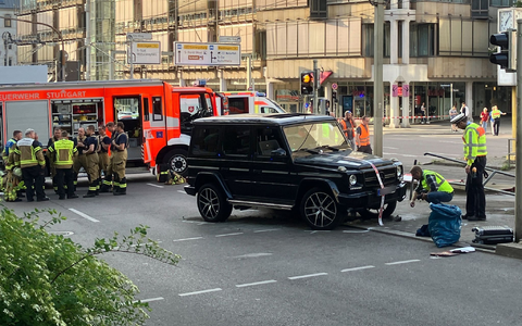 Der Fahrer war in der Stuttgarter Innenstadt mit seinem Geländewagen von der Straße abgekommen. (Archivbild) - Foto: Marco Krefting/dpa