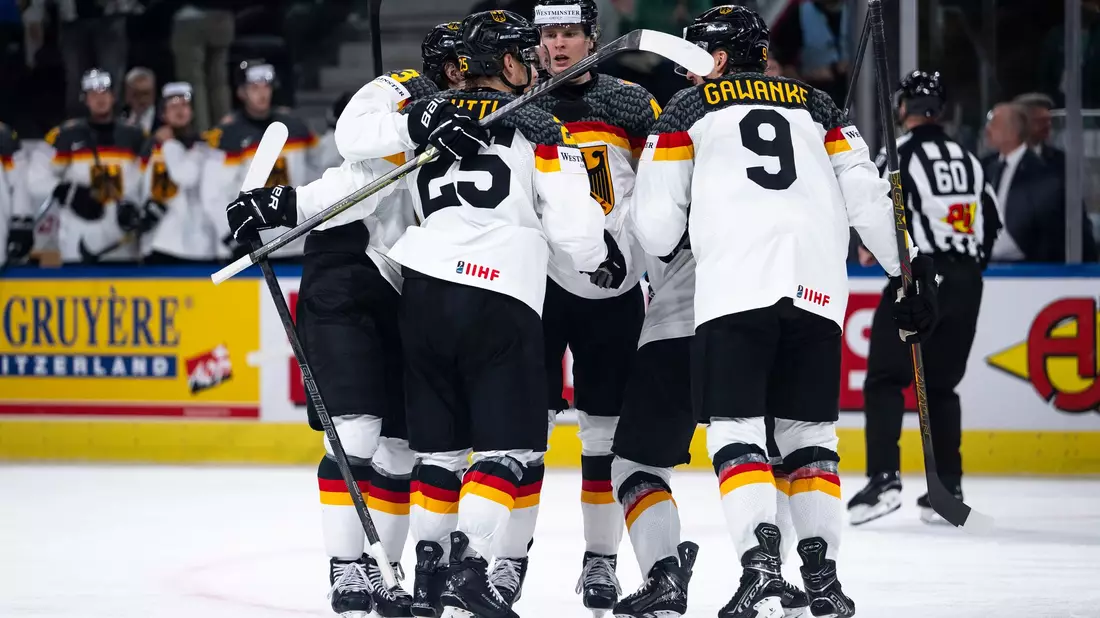 Das deutsche Eishockey-Team trat gegen die USA verbessert auf.  - Bild: Andreas Becker/KEYSTONE/dpa