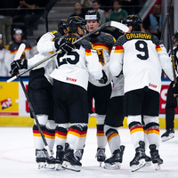 Das deutsche Eishockey-Team trat gegen die USA verbessert auf.  - Foto: Andreas Becker/KEYSTONE/dpa