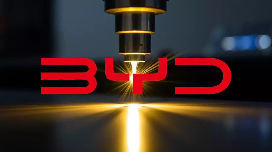 BYD: el desplome del 41% en Denza y la logística australiana tensan la cuerda entre el lujo y la producción - Bild: über boerse-global.de