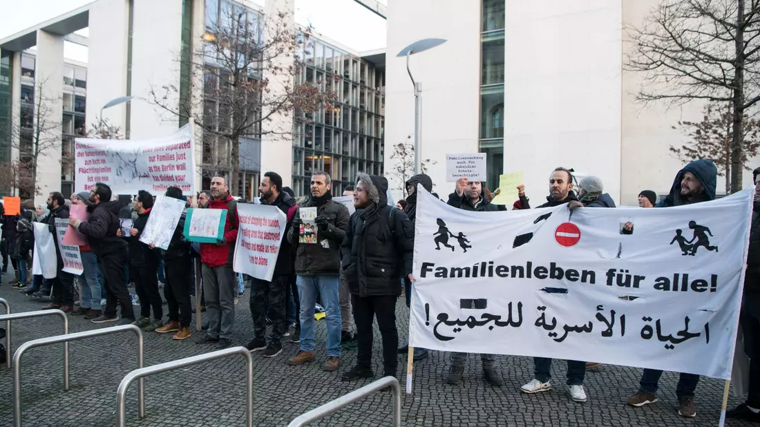 Über den Familiennachzug für Geflüchtete wird seit Jahren gestritten. (Archivfoto) - Bild: Bernd von Jutrczenka/dpa