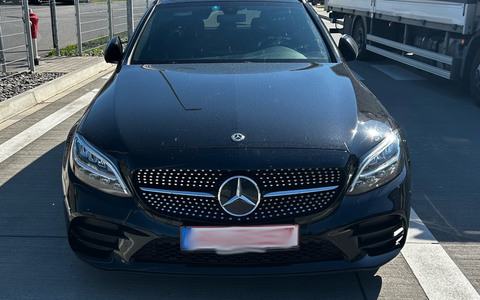 HZA-SI: Mercedes Benz unterfakturiert beim Zoll angemeldet - Foto: presseportal.de