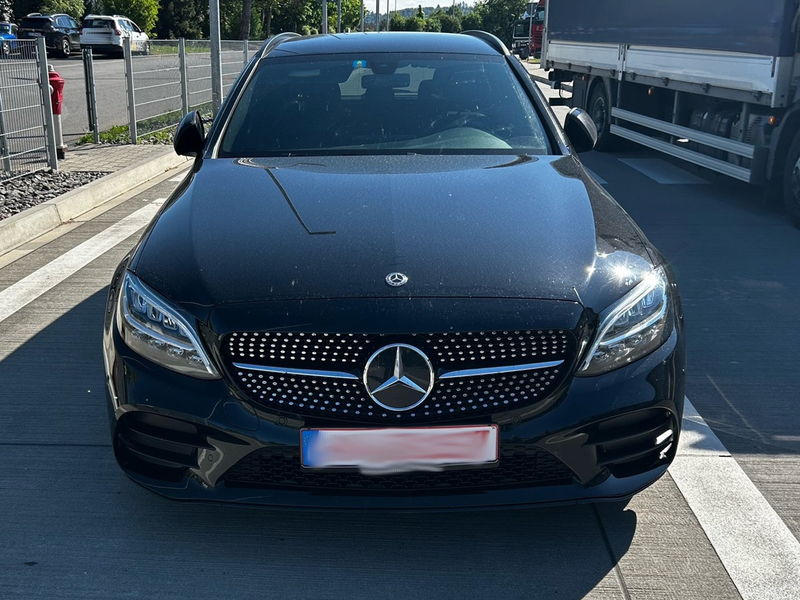 HZA-SI: Mercedes Benz unterfakturiert beim Zoll angemeldet - Foto: presseportal.de