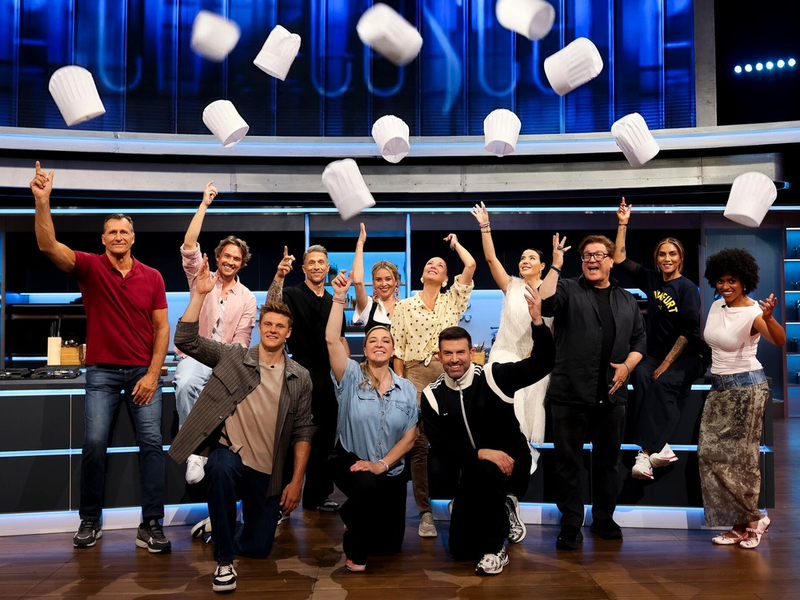 Lars Riedel Christopher Kohn Simon Zachenhuber Florian Ambrosius Anni Friesinger-Postma Laura Osswald Simone Ballack Jay Khan Leyla Heiter Francis Fulton-Smith Sabrina Setlur Aminata Belli Promi Taste - Foto: Joyn /Benedikt Müller, presseportal.de