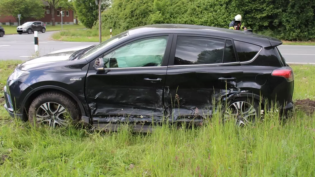 POL-MI: Drei Personen bei Unfall verletzt - Bild: presseportal.de