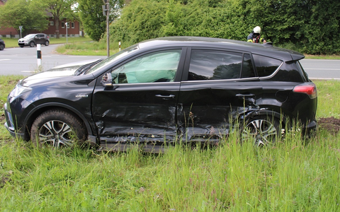 POL-MI: Drei Personen bei Unfall verletzt - Foto: presseportal.de
