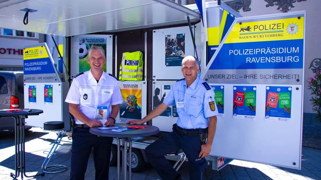 PP Ravensburg: Marktstand-Aktion des Referats Prävention in den Pfingstferien - Bild: presseportal.de