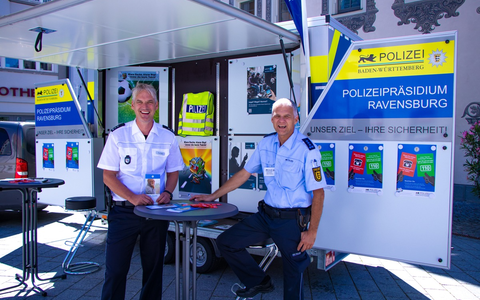 PP Ravensburg: Marktstand-Aktion des Referats Prävention in den Pfingstferien - Foto: presseportal.de