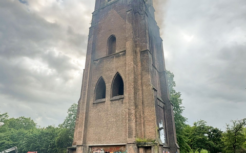 FW-E: Brand in freistehendem Kirchturm in Essen-Nordviertel - Foto: presseportal.de