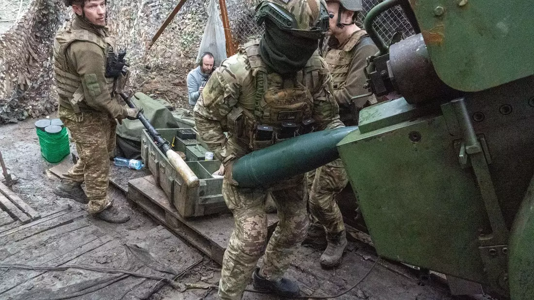 Die Ukrainer müssen sich seit 2022 gegen Russlands Angriffskrieg verteidigen. (Archivbild)  - Bild: Andrii Marienko/AP/dpa