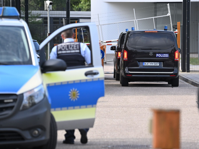Im Juli war der Beschuldigte in Karlsruhe dem Ermittlungsrichter des Bundesgerichtshofs vorgeführt worden. (Archivbild) - Foto: Bernd Weißbrod/dpa