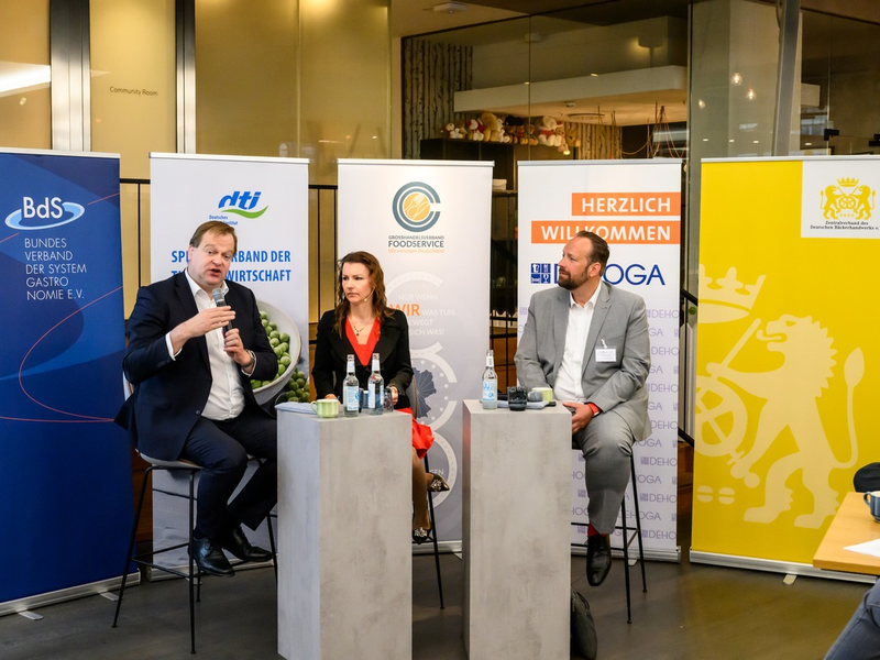 Parlamentarisches Frühstück zur Tierhaltungskennzeichnung / Verbändeallianz im Gespräch mit Albert Stegemann MdB (CDU) und Jens Behrens MdB (SPD) - Foto: presseportal.de