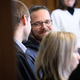 Der Autor und Aktivist Arne Semsrott wirft der Magdeburger Stadtverwaltung vor, seine Lesung in der Stadtbibliothek aus Angst vor Kritik der AfD verhindert zu haben. (Archivbild)  - Foto: Bernd von Jutrczenka/dpa