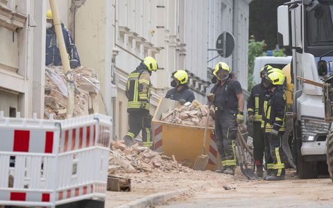 Zwei Leichen wurden nach dem Hauseinsturz in Görlitz geborgen - ein Mann wird noch vermisst - Foto: Sebastian Kahnert/dpa