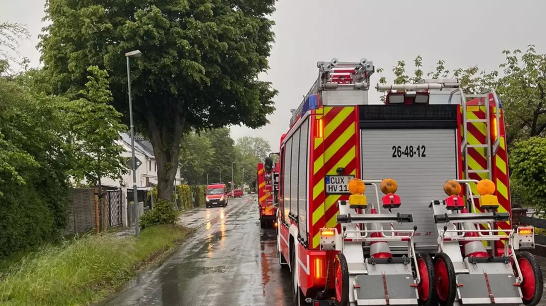 FFW Schiffdorf: Feuerwehr mehrfach in Wehdel gefordert - Bild: presseportal.de