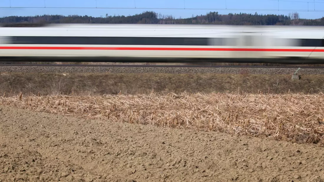 Bundestag will Weg für Bahn-Neubaustrecken freimachen - Bild: Karl-Josef Hildenbrand/dpa