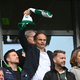 Volkswagen-Chef Oliver Blume beim ersten Relegationsspiel des VfL Wolfsburg. - Foto: Julian Stratenschulte/dpa