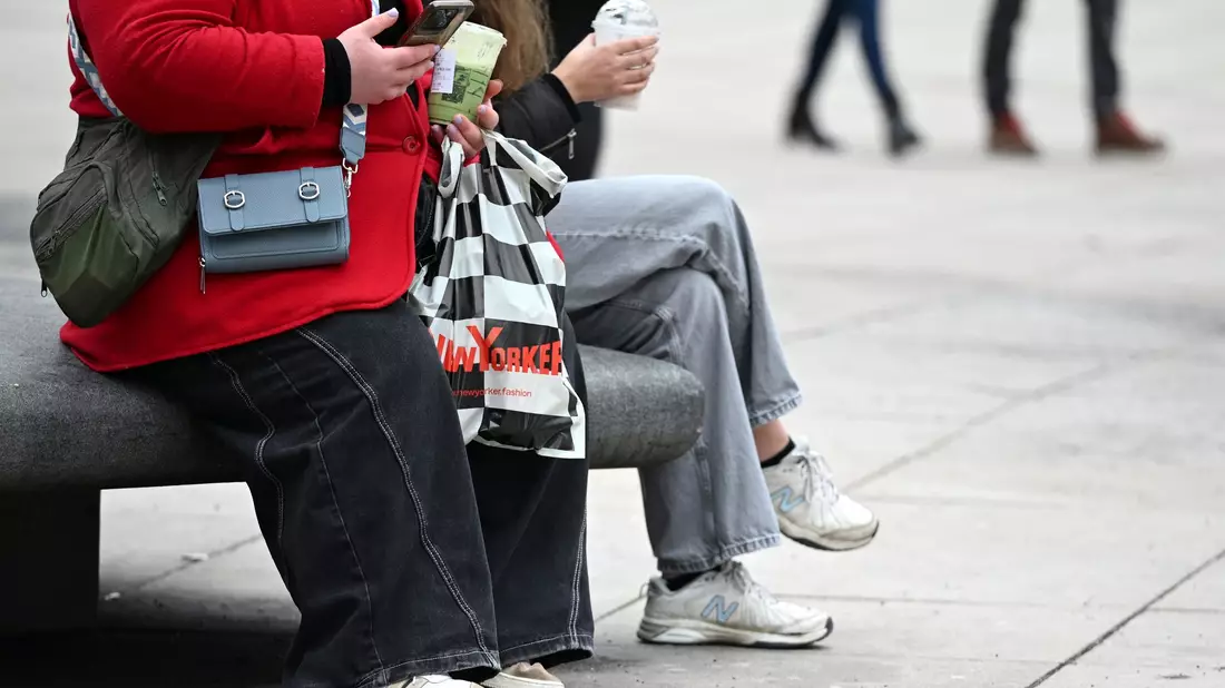 Der private Konsum ist eine wichtige Säule für die deutsche Wirtschaft. (Symbolbild) - Bild: Elisa Schu/dpa