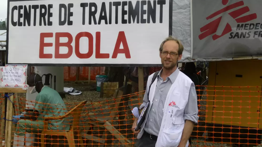 Der Berliner Arzt Maximilian Gertler war für Ärzte ohne Grenzen schon mehrfach im Ebola Einsatz (Handout) - Bild: Medecins sans Frontieres/dpa