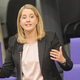 Bundesbauministerin Verena Hubertz (SPD) will mit einer Reihe von Maßnahmen, darunter der Bau-Turbo, den Wohnungsbau ankurbeln - Foto: Michael Kappeler/dpa