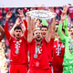Harry Kane und die Bayern wollen auch in Berlin eine Trophäe in die Höhe stemmen. (Archivbild) - Foto: Tom Weller/dpa