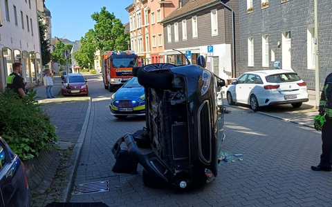 FW-EN: Wetter - Verkehrsunfall im Kreuzungsbereich - Foto: presseportal.de