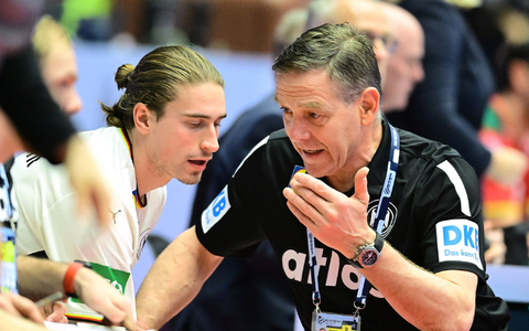 Juri Knorr reifte unter Alfred Gislason zum Weltklasse-Spielmacher. (Archivbild) - Foto: Sina Schuldt/dpa