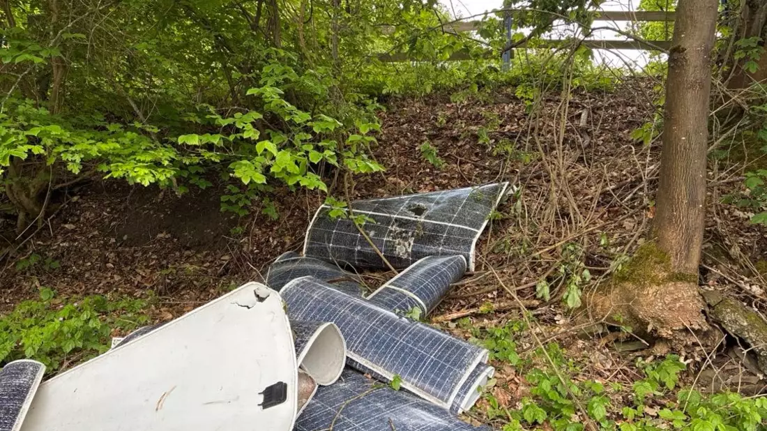 POL-HPE: Solarmodule am Edersee entsorgt - Polizei sucht Zeugen - Bild: presseportal.de