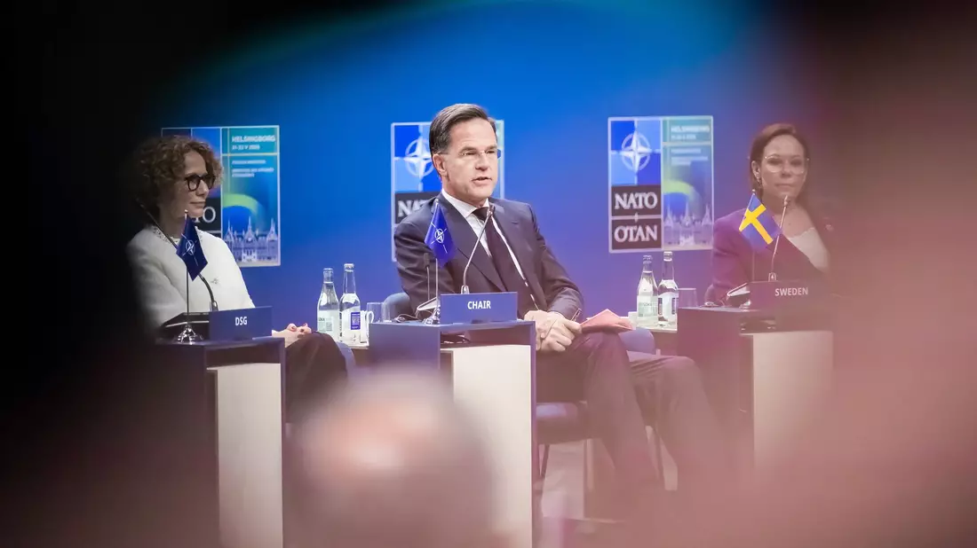 «Wo immer wir helfen können, werden wir da sein»: Nato-Generalsekretär Rutte signalisiert Trump Bereitschaft zur Unterstützung. - Bild: Christoph Soeder/dpa