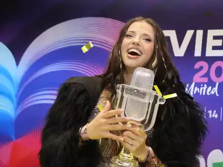 Die Gewinnerin des Eurovision Song Contest (ESC) 2026: Dara aus Bulgarien. (Archivbild) - Foto: Valentina Petrova/AP/dpa