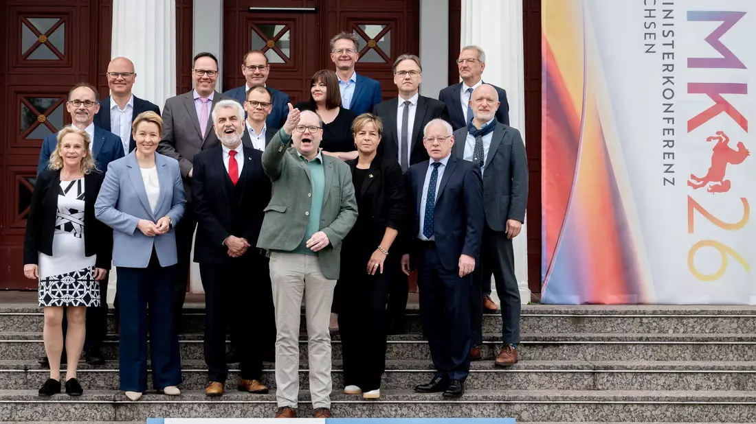 Die Energieminister der Länder senden geschlossen ein Signal nach Berlin: Sie sind für eine konsequente Umsetzung der Energiewende.  - Bild: Hauke-Christian Dittrich/dpa