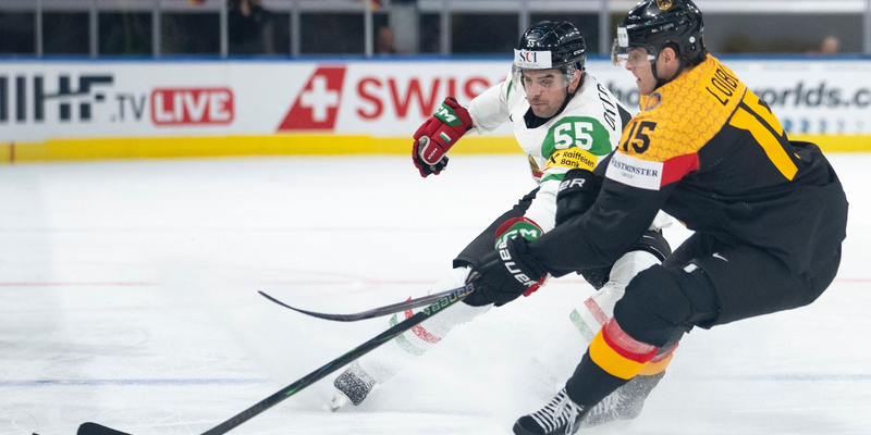 Die deutsche Eishockey-Nationalmannschaft gewinnt erstmals bei der WM in der Schweiz. - Foto: Claudio Thoma/KEYSTONE/dpa