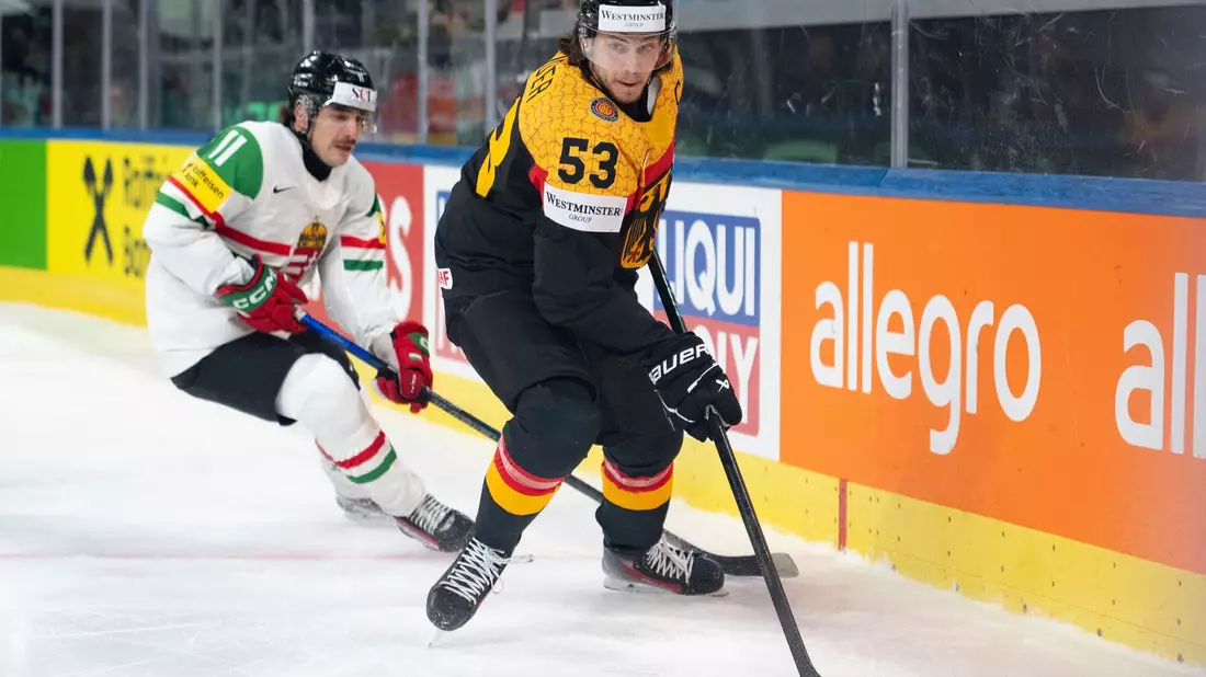 Für NHL-Star Moritz Seider und die Eishockey-Nationalmannschaft gibt es bei der WM in der Schweiz erstmals drei Punkte. - Bild: Claudio Thoma/KEYSTONE/dpa