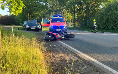 FW-OLL: Verkehrsunfall mit Motorrad und Trecker in Altmoorhausen - Motorradfahrer verletzt - Foto: presseportal.de