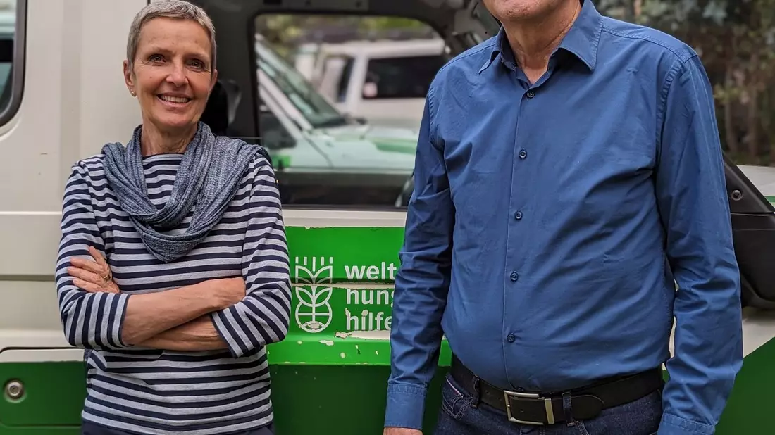In Goma erlebt Ursula Langkamp (links) von der Welthungerhilfe die Menschen voller Besorgnis. (Handout) - Bild: -/Privat/dpa