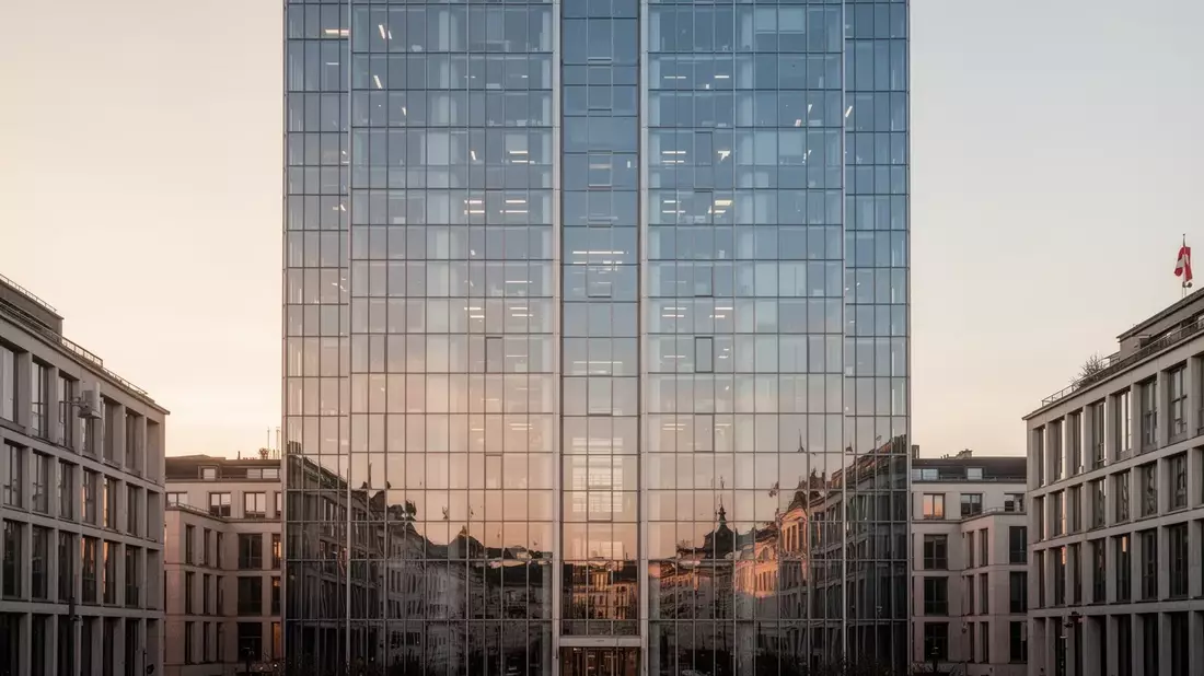 Swiss Life Aktie: 4,2 Milliarden Nettoneugelder im Q1 - Bild: über boerse-global.de