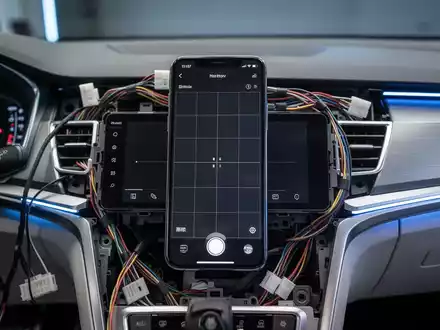 Nachrüst-Boom: Warum 2026 Millionen Autofahrer auf CarPlay setzen - Foto: über boerse-global.de