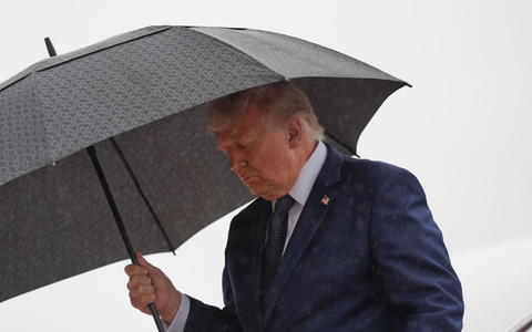 Trump äußert sich zu einem möglichen Rahmenabkommen mit dem Iran. - Foto: Alex Brandon/AP/dpa