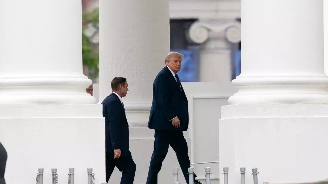 Trump hat sich zu einem möglichen Rahmenabkommen mit dem Iran geäußert. - Bild: Jose Luis Magana/AP/dpa