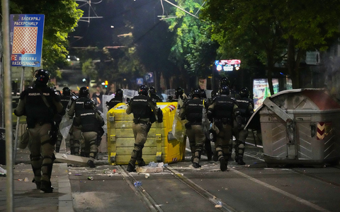Am Rande der Kundgebung kam es zu Ausschreitungen.  - Foto: Darko Vojinovic/AP/dpa