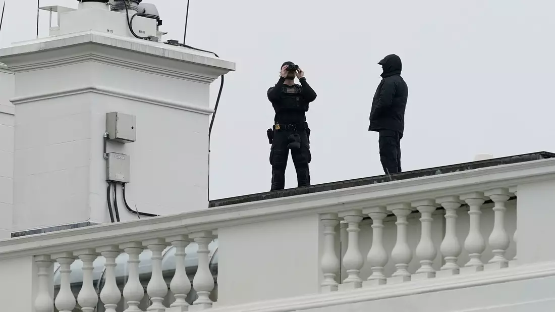 Trump war im Weißen Haus, als die Schüsse fielen.  - Bild: Jose Luis Magana/AP/dpa